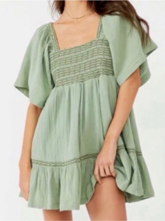 Free People Dresses & Skirts - Free People Women’s Small Sage Green Smocked Babydoll Mini Dress Boho